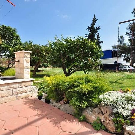 Apartments Zizic Kastela Exterior photo