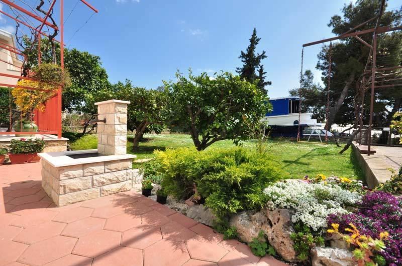 Apartments Zizic Kastela Exterior photo