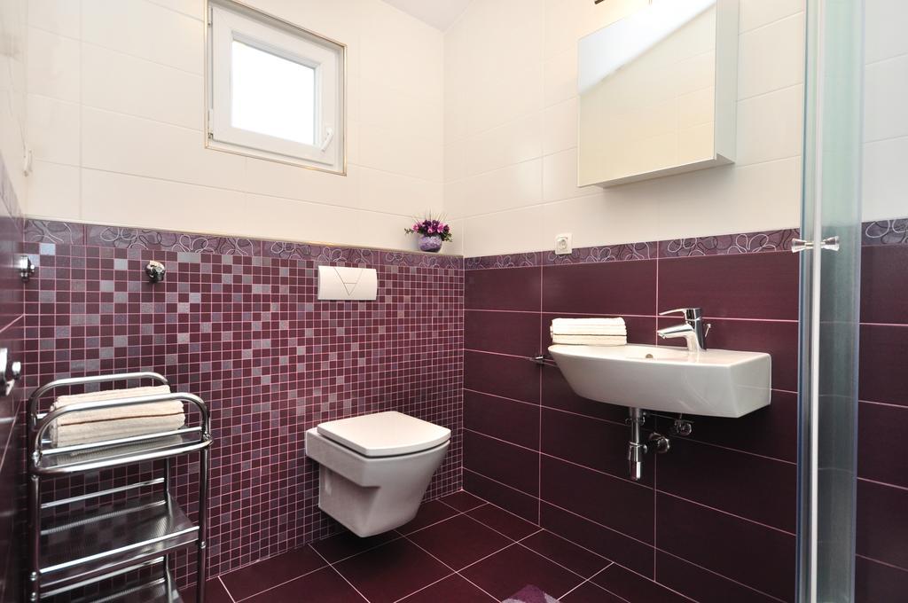 Apartments Zizic Kastela Room photo