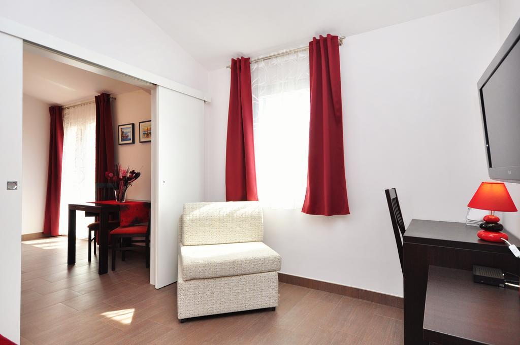 Apartments Zizic Kastela Room photo